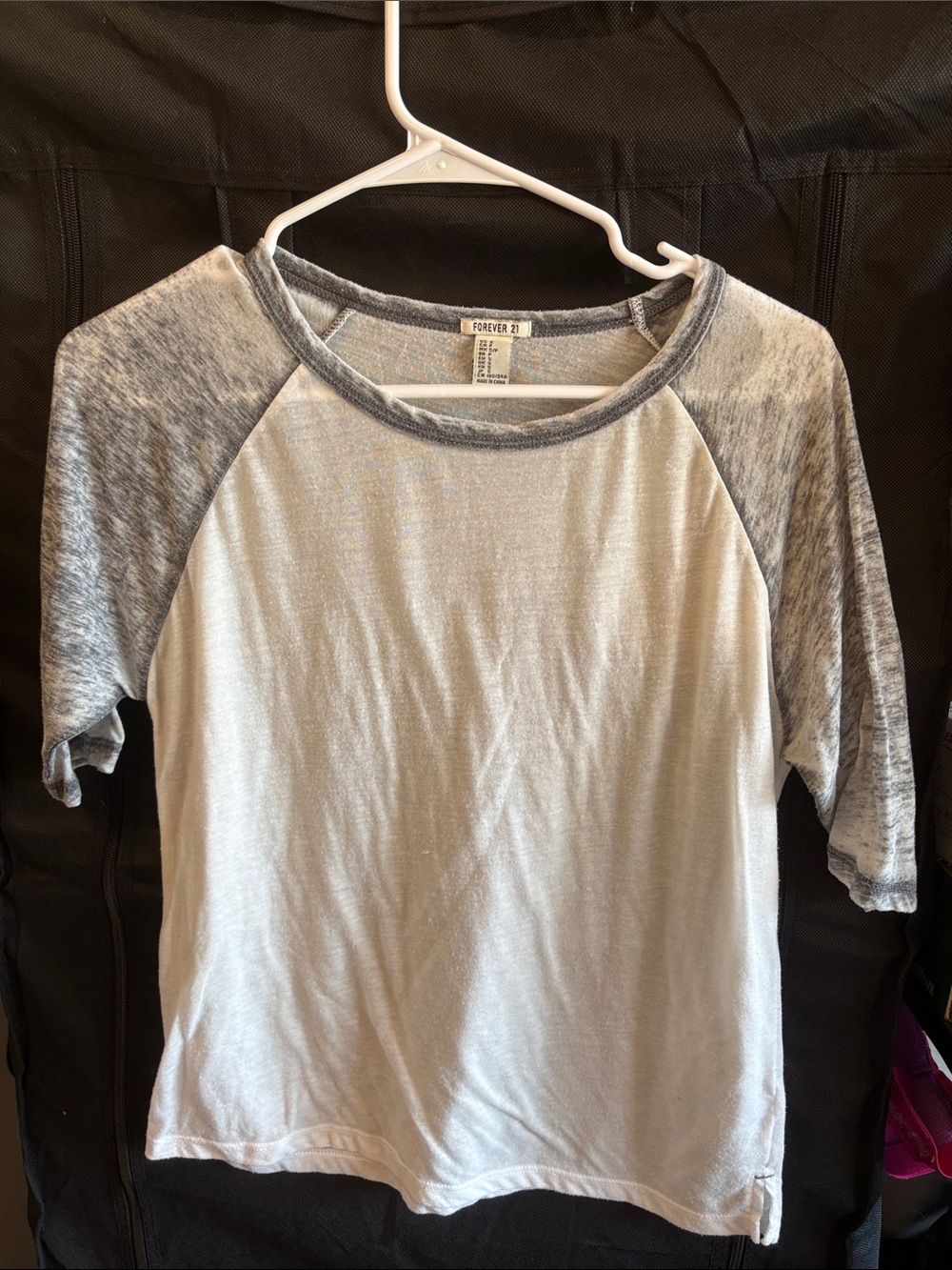 Forever 21 Women’s White Body with Heather Gray Raglan Long Sleeve Tee